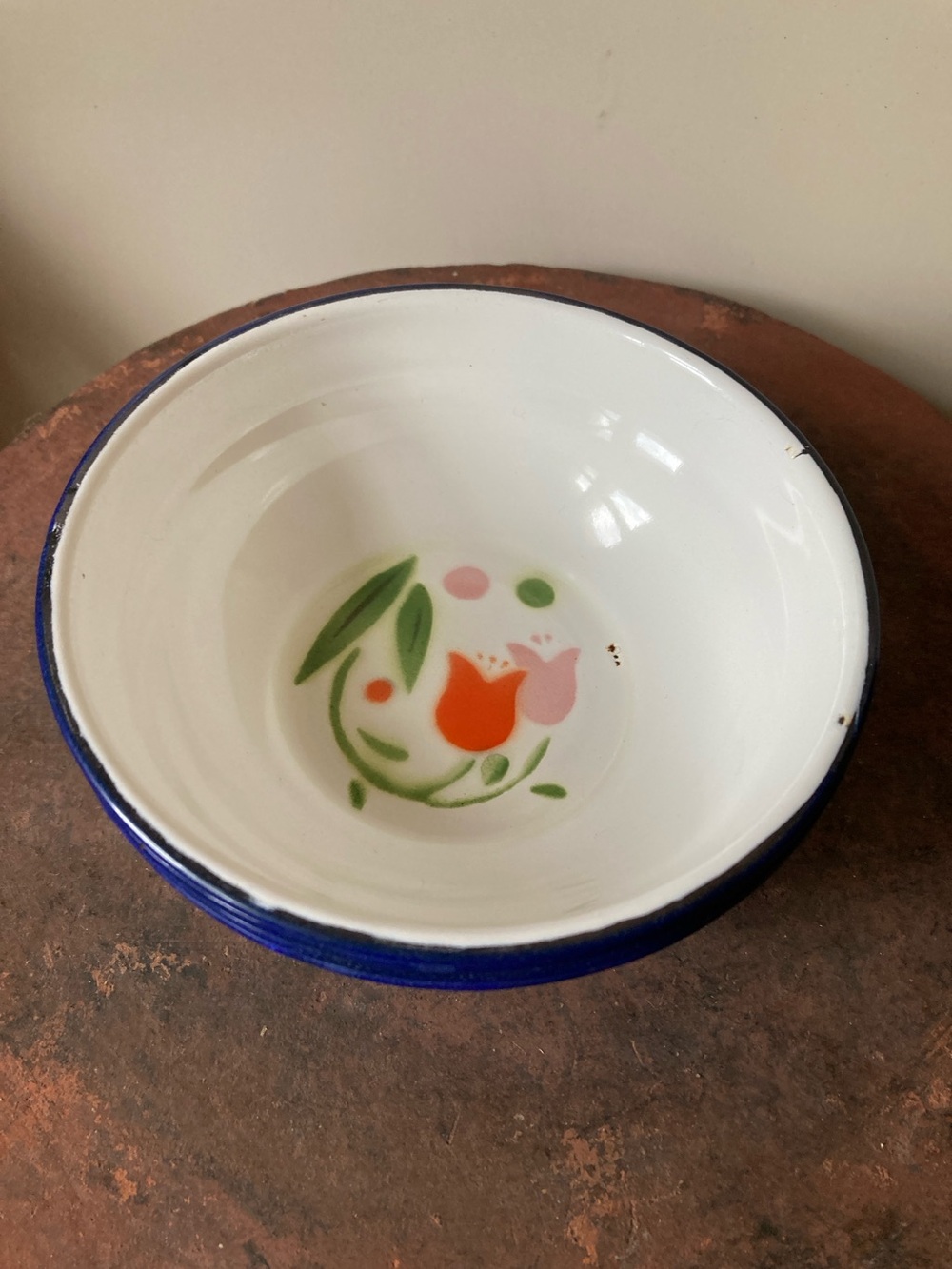 Vintage 1950’s Golden Rhinoceros set of 4 enamelware bowls 14cm